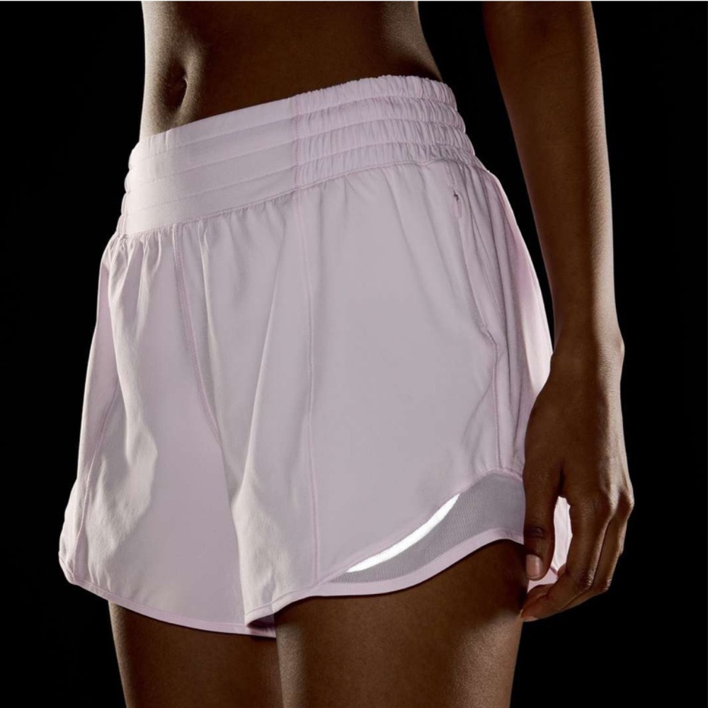 Lululemon⎜Hotty Hot High-Rise Lined Short 4"⎜Meadowsweet Pink